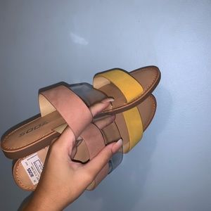 3 strapped sandals